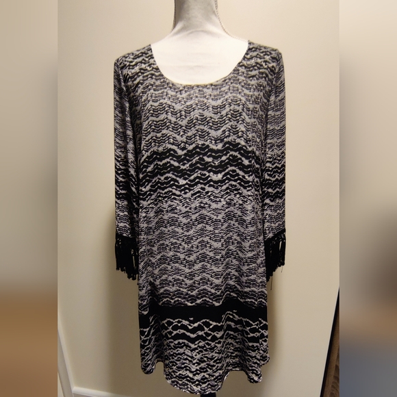 Karen Kane Dress - Picture 7 of 7